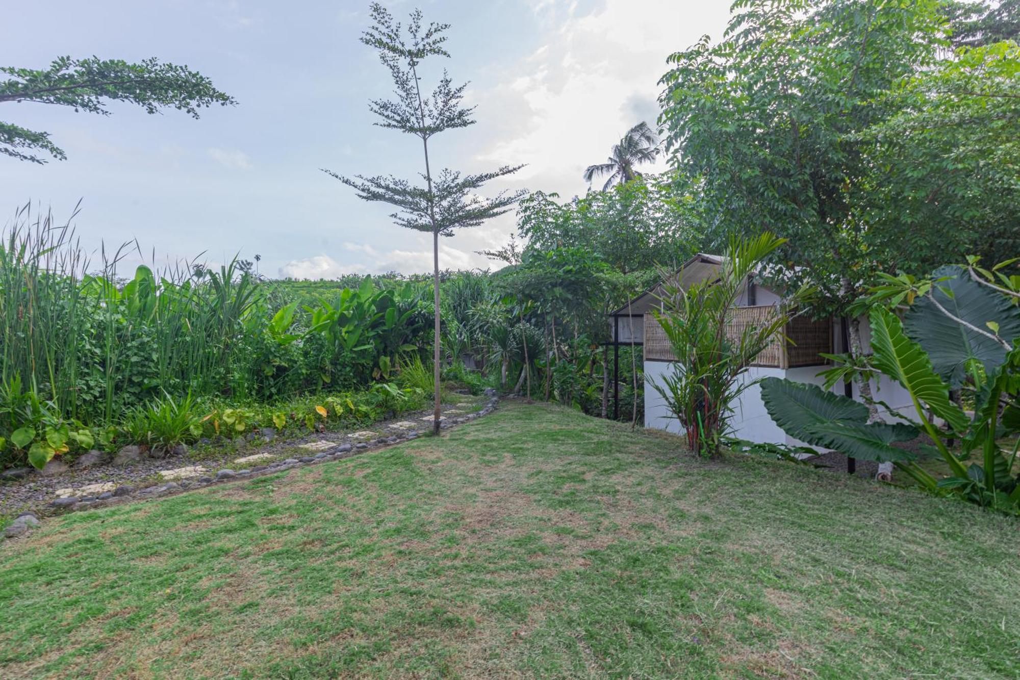 Camani Glamping Hotel Karangasem  Exterior photo